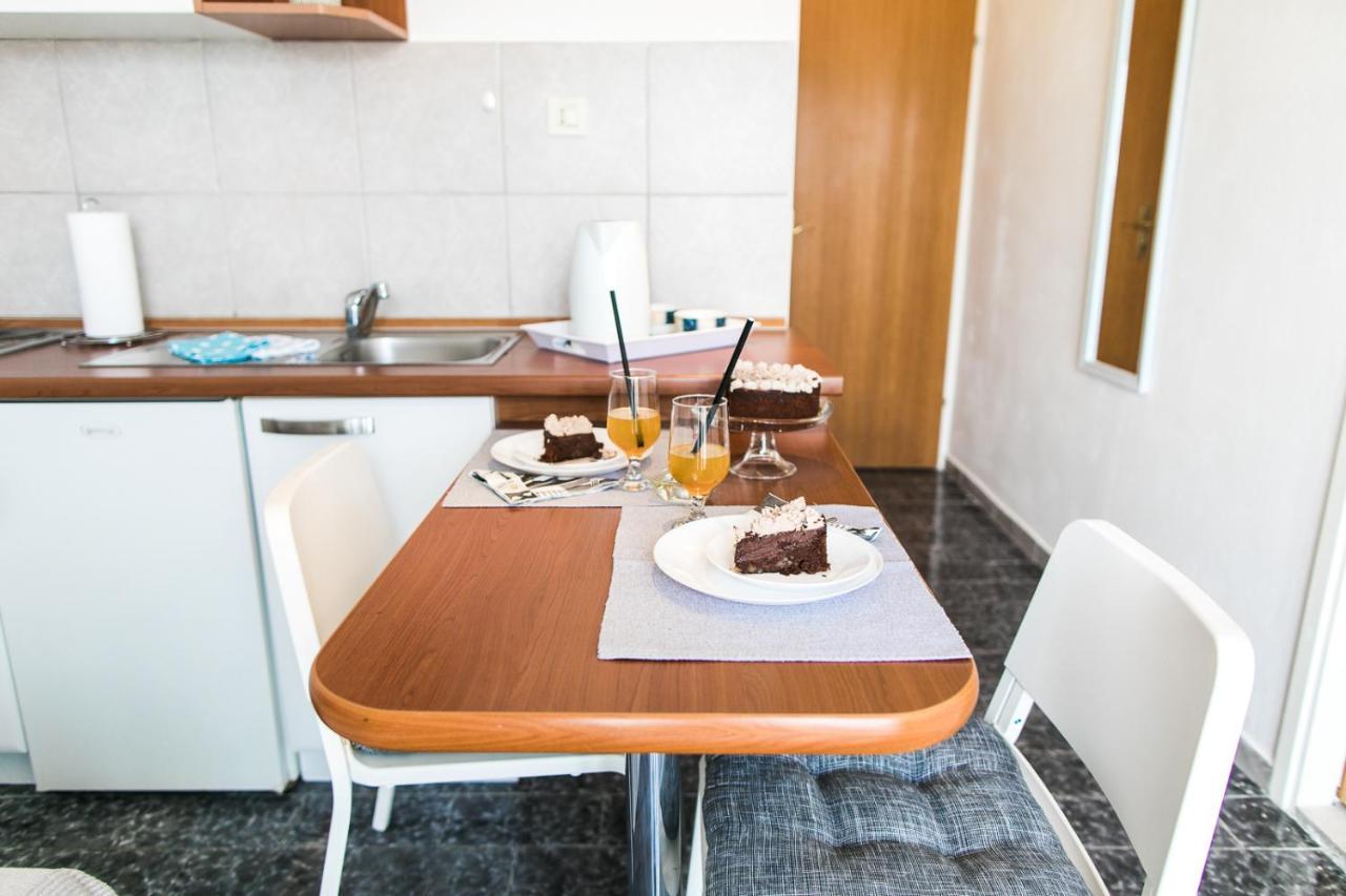 Apartmani Sanja Vodice Luaran gambar